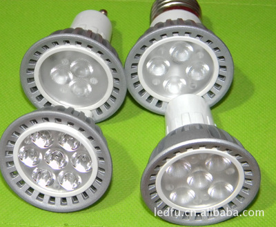 型號(hào)PL16-4棵壓鑄3535 XPE燈杯外殼MR16 產(chǎn)品詳情與供應(yīng)商概述